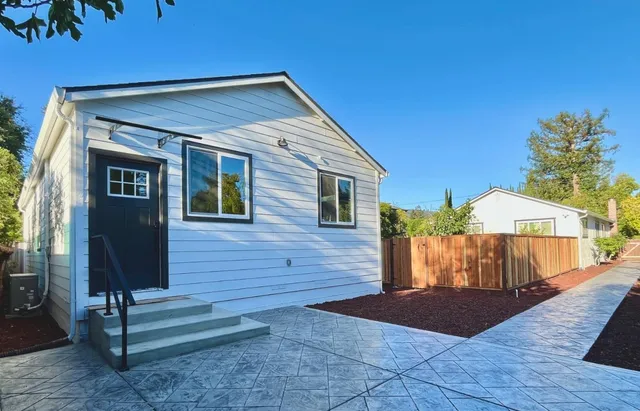 $4,500 | 16480 Hilow Road, Los Gatos, CA 95032