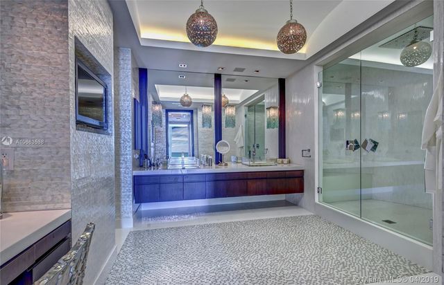 $3,700,000 | 16047 Collins Avenue, Unit 2004, Sunny Isles Beach, FL 33160