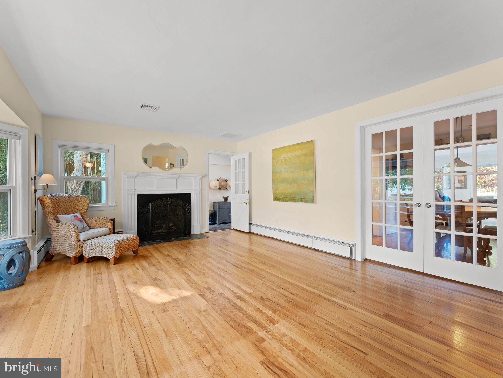 20 Delaware Avenue Ewing, NJ 08628 - Photo 8 of 37