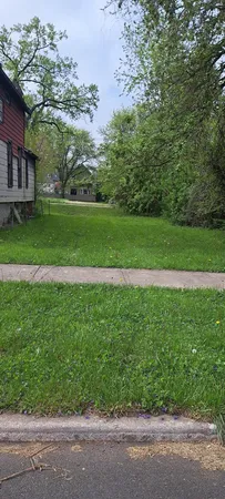 $99,500 | 439 West 60th Place, Chicago, IL 60621