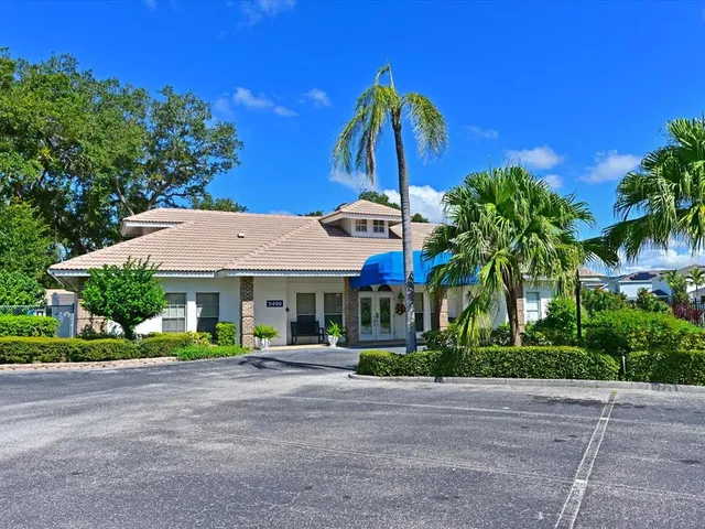 $330,000 | 5613 Garden Lakes Drive, Unit 5613, Bradenton, FL 34203