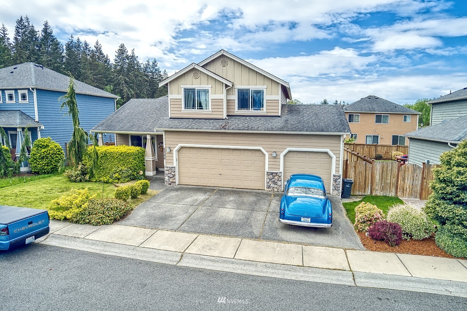 2385 Southwest Navigator Loop Oak Harbor, WA 98277 - Photo 1 of 31 Gallery Image 1