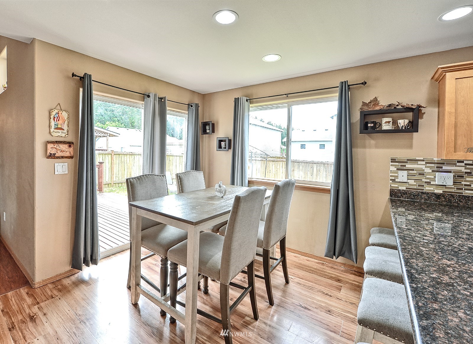 2385 Southwest Navigator Loop Oak Harbor, WA 98277 - Photo 13 of 31 Gallery Image 13
