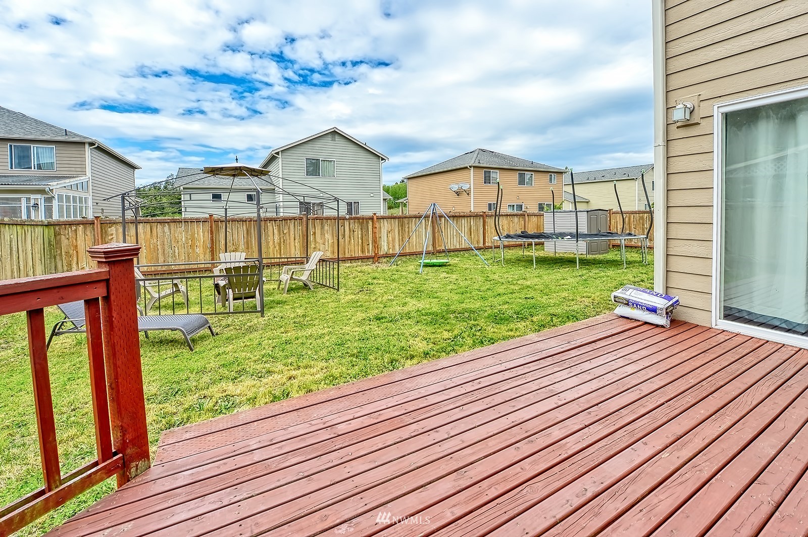 2385 Southwest Navigator Loop Oak Harbor, WA 98277 - Photo 17 of 31 Gallery Image 17