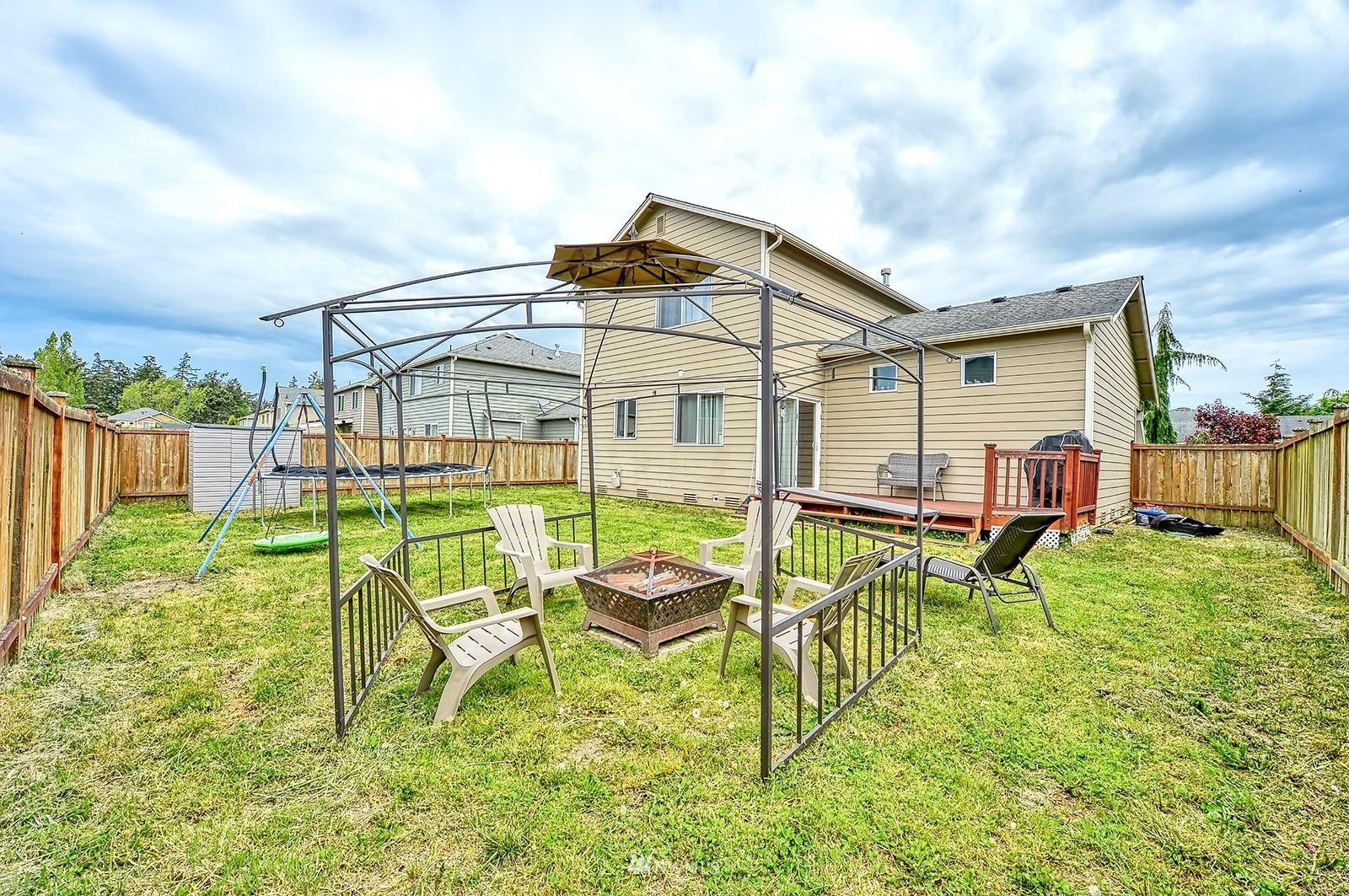 2385 Southwest Navigator Loop Oak Harbor, WA 98277 - Photo 19 of 31 Gallery Image 19