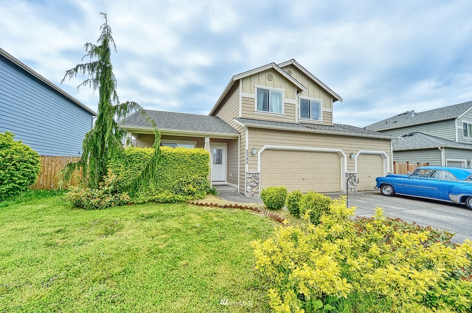 2385 Southwest Navigator Loop Oak Harbor, WA 98277 - Photo 2 of 31 Gallery Image 2