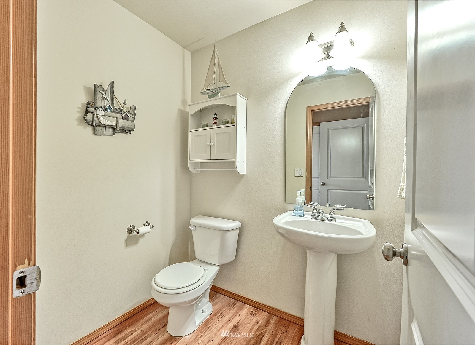2385 Southwest Navigator Loop Oak Harbor, WA 98277 - Photo 26 of 31 Gallery Image 26