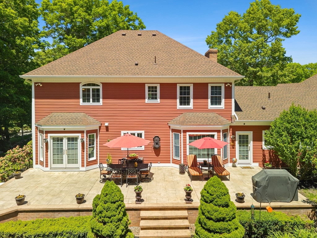 58 Shirley Road Raynham, MA 02767 - Photo 4 of 42