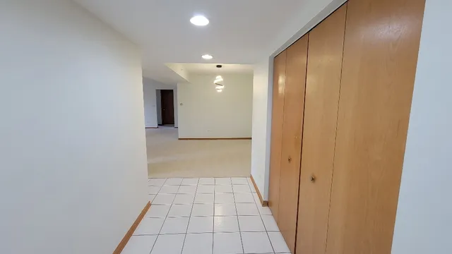 $2,300 | 18100 Rita Road, Unit 2D, Tinley Park, IL 60477