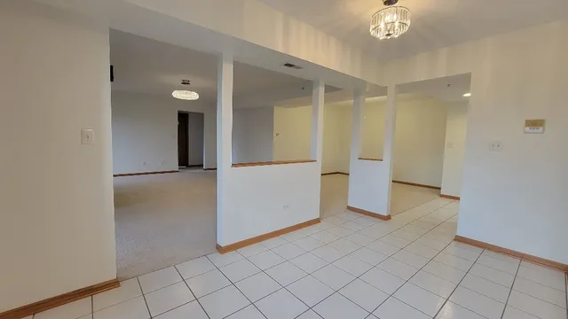 $2,300 | 18100 Rita Road, Unit 2D, Tinley Park, IL 60477