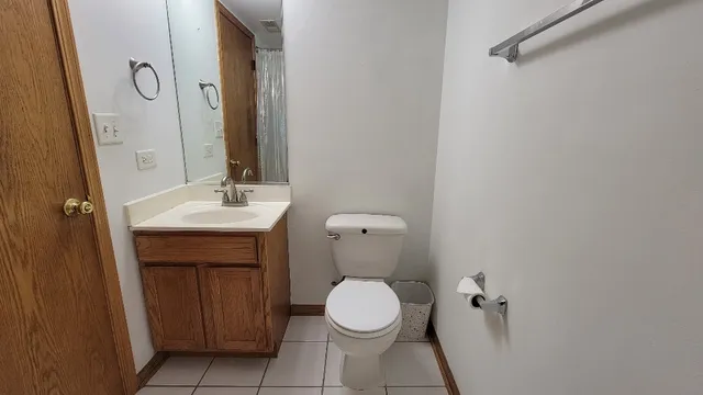 $2,300 | 18100 Rita Road, Unit 2D, Tinley Park, IL 60477