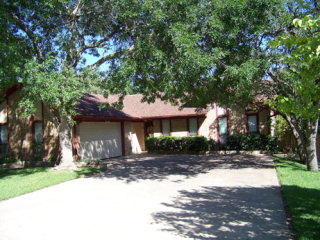 411 Crest Ridge Drive Kerrville, TX 78028 - Photo 1 of 1 Main View