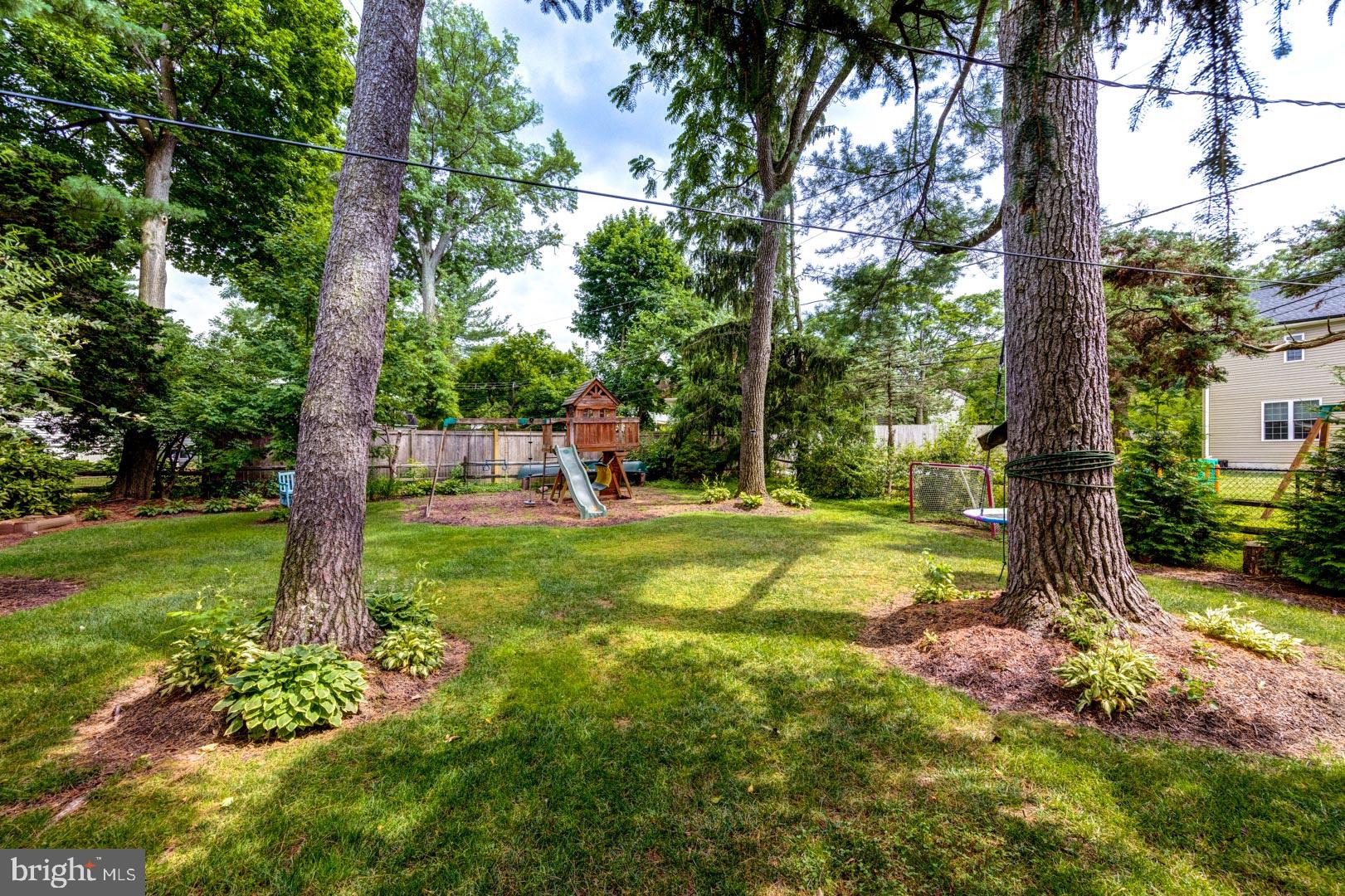 114 Devon Road Chalfont, PA 18914 - Photo 6 of 23 Back yard