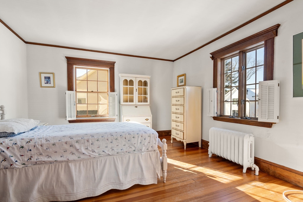 28 Rice Street Wellesley, MA 02481 - Photo 17 of 23