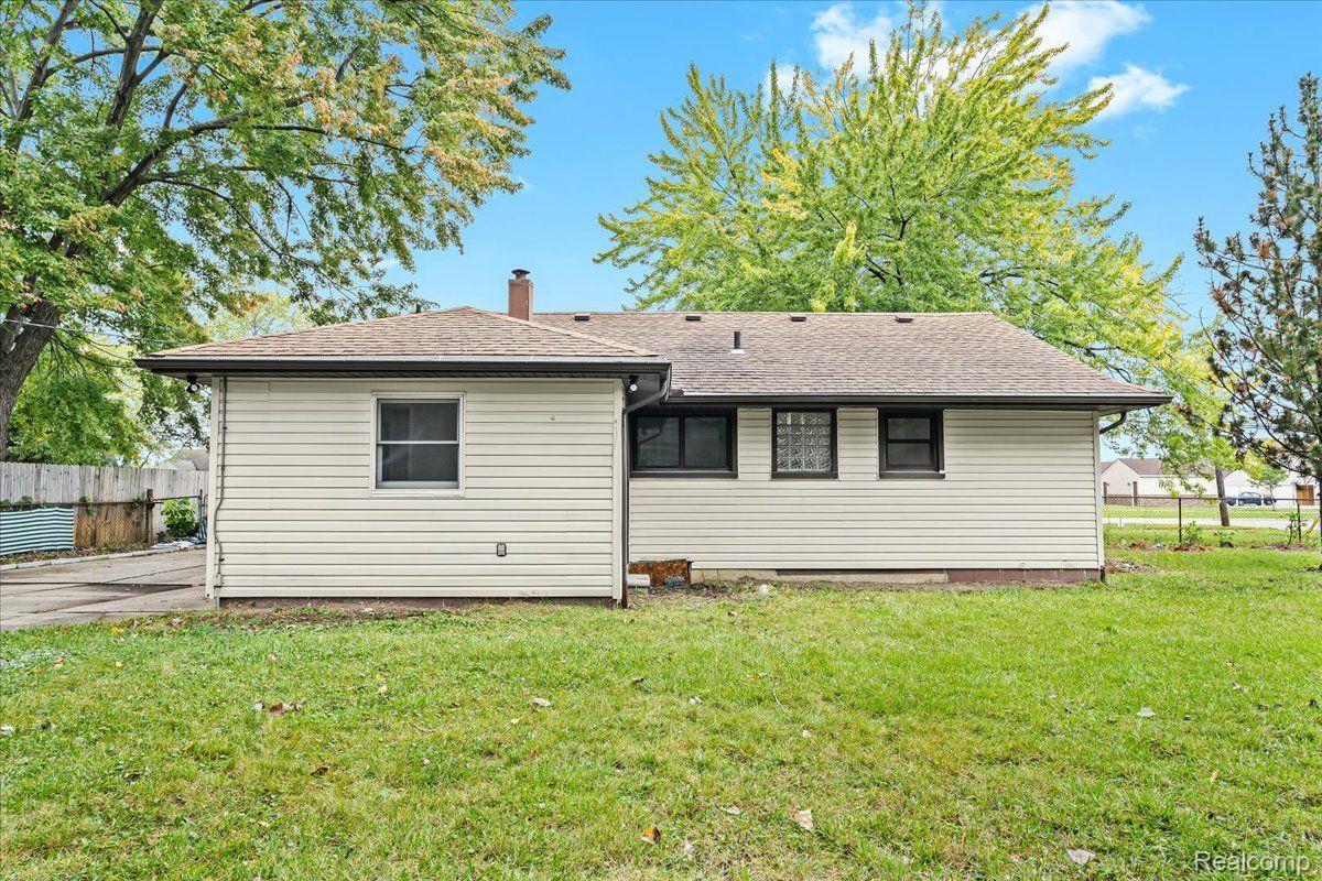 14820 Frazho Road Warren, MI 48089 - Photo 20 of 23 Gallery Image 20