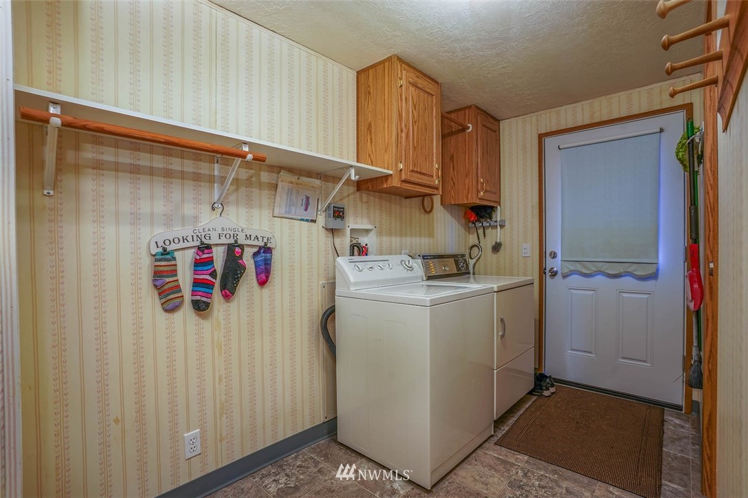 238 Southwest Oak Road Port Orchard, WA 98367 - Photo 23 of 36 Gallery Image 23