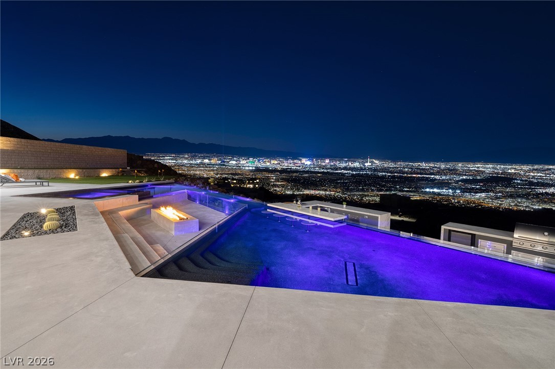 563 Grand Rim Drive Henderson, NV 89012 - Photo 14 of 67