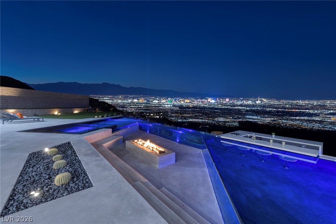 563 Grand Rim Drive Henderson, NV 89012 - Photo 16 of 67