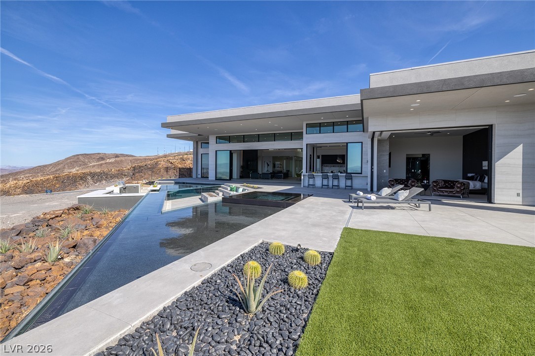 563 Grand Rim Drive Henderson, NV 89012 - Photo 2 of 67