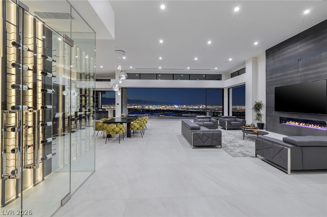 563 Grand Rim Drive Henderson, NV 89012 - Photo 8 of 67