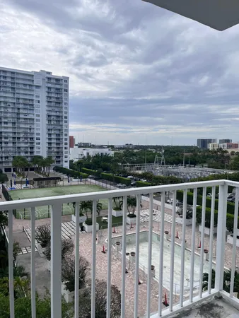 $1,750 | 2851 Northeast 183rd Street, Aventura, FL 33160