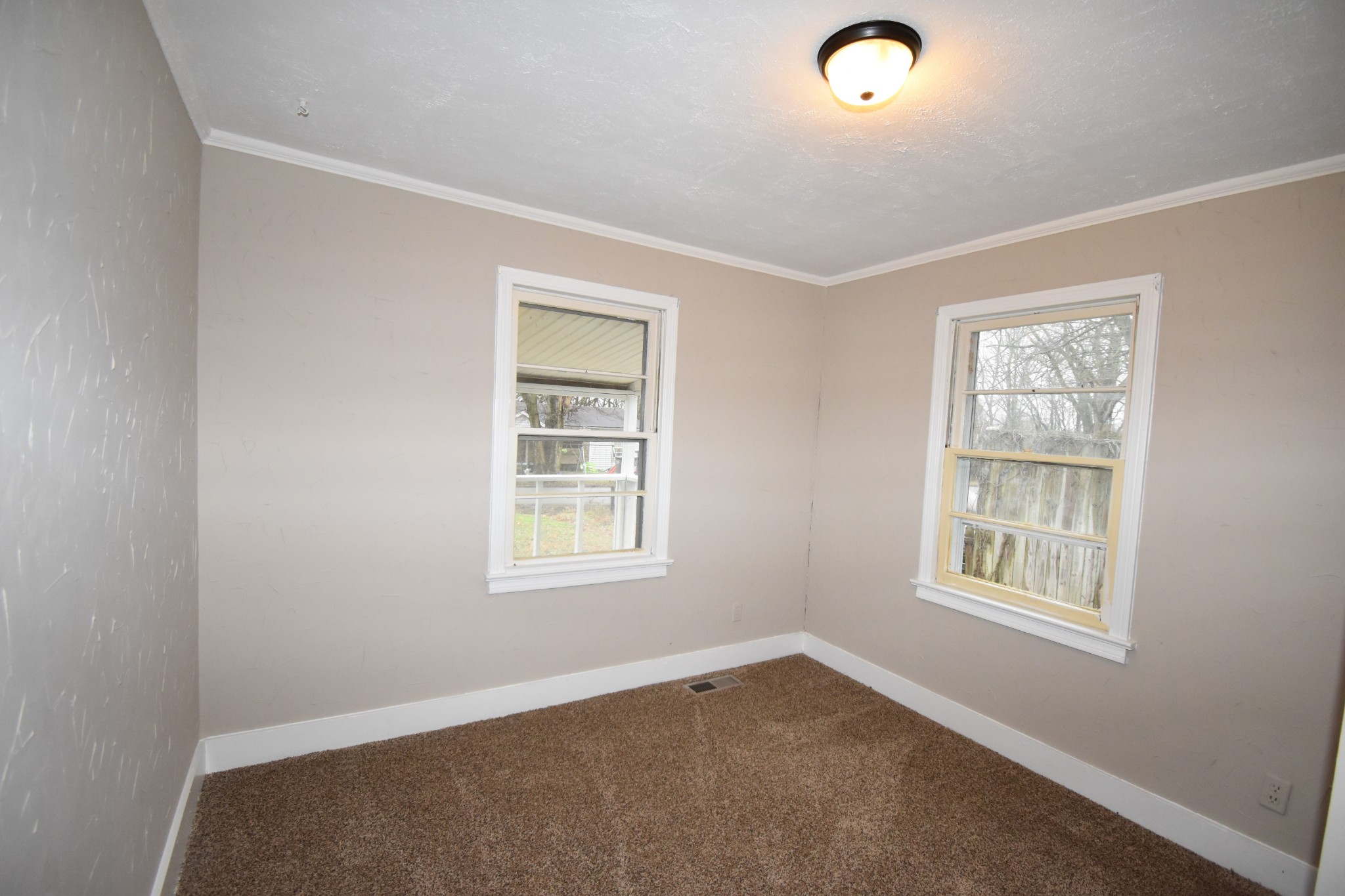 141 West Rossview Road Clarksville, TN 37040 - Photo 7 of 16