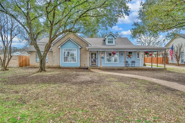 $329,000 | 724 West 4th Street, McGregor, TX 76657
