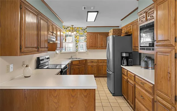 $329,000 | 724 West 4th Street, McGregor, TX 76657