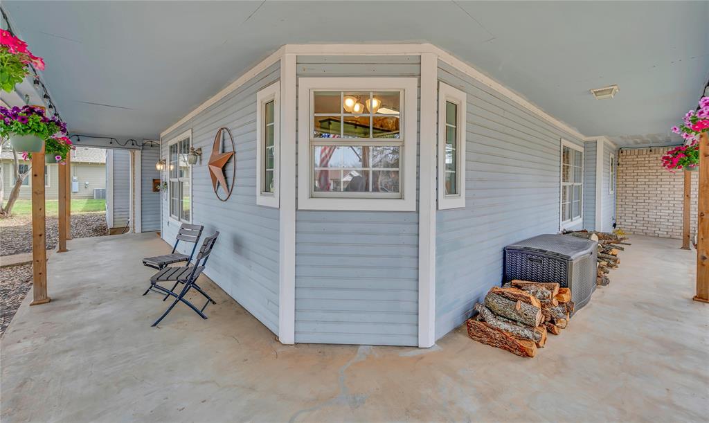 724 West 4th Street McGregor, TX 76657 - Photo 3 of 40