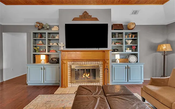 $329,000 | 724 West 4th Street, McGregor, TX 76657