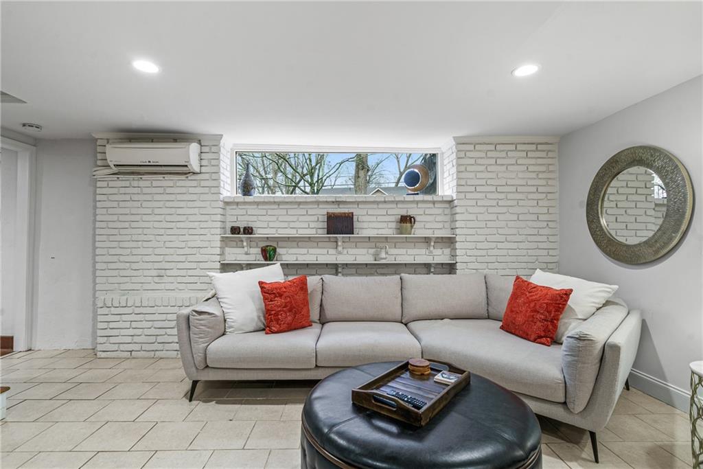 2262 Ridgedale Road Northeast Atlanta, GA 30317 - Photo 35 of 51 Gallery Image 35