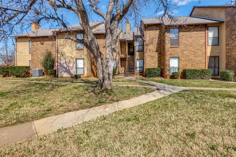 $144,900 | 1908 Cloisters Drive, Unit 522, Arlington, TX 76011