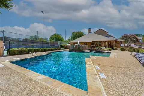 $144,900 | 1908 Cloisters Drive, Unit 522, Arlington, TX 76011