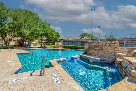 $144,900 | 1908 Cloisters Drive, Unit 522, Arlington, TX 76011