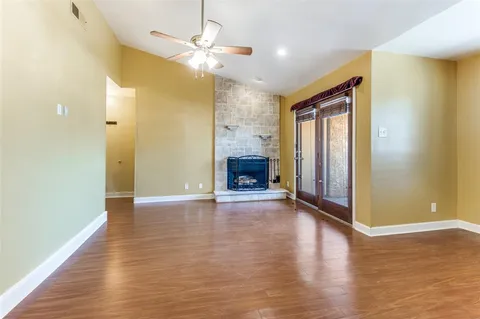 $144,900 | 1908 Cloisters Drive, Unit 522, Arlington, TX 76011