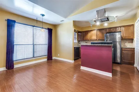$144,900 | 1908 Cloisters Drive, Unit 522, Arlington, TX 76011
