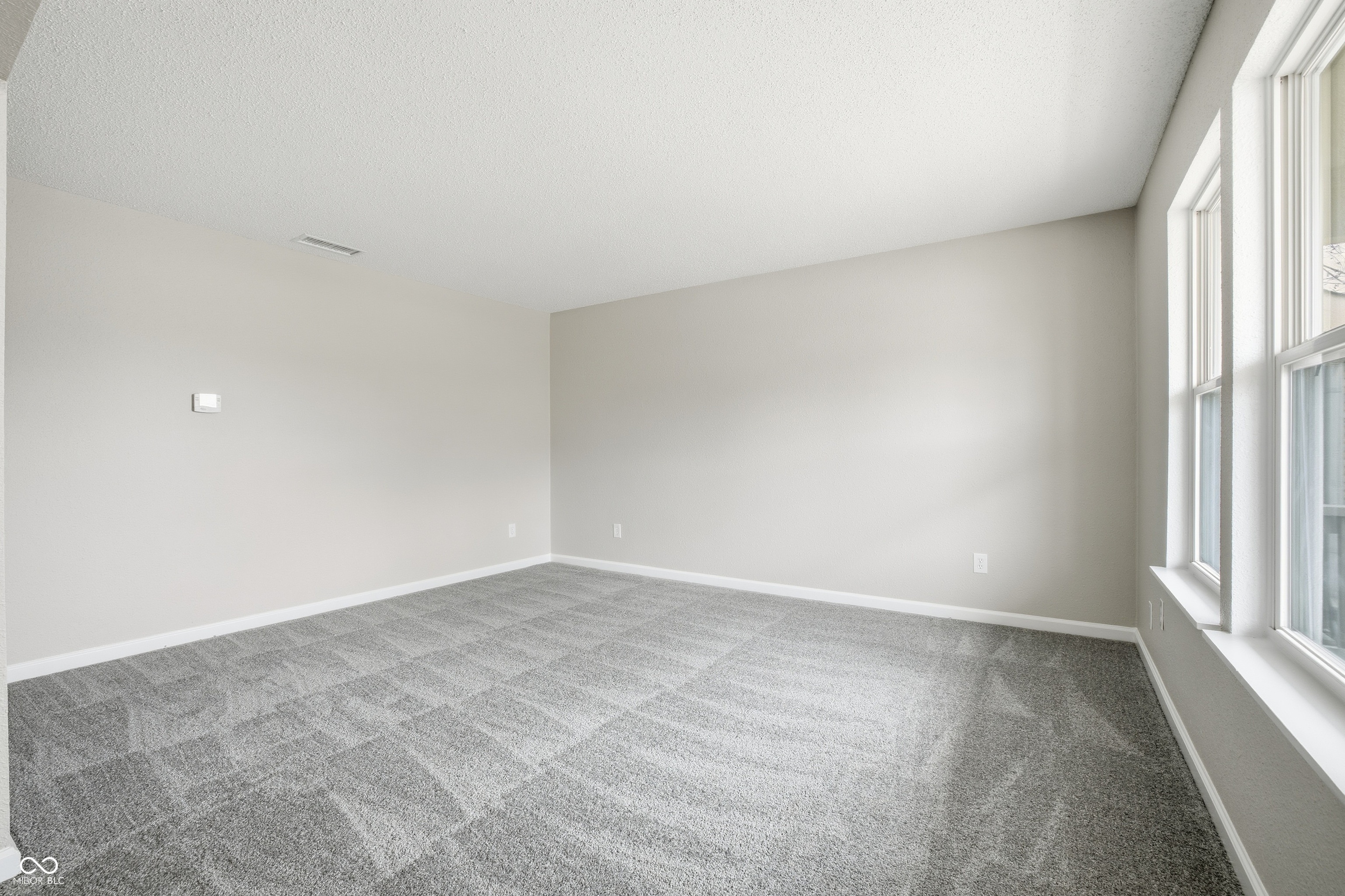 5732 High Timber Lane Indianapolis, IN 46235 - Photo 6 of 36