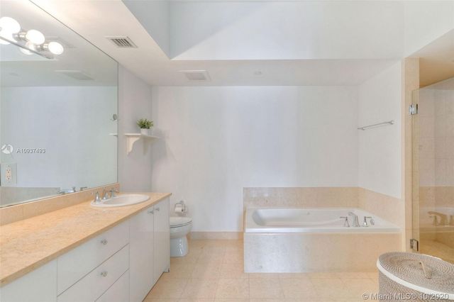 $630,000 | 19900 East Country Club Drive, Unit TS03, Aventura, FL 33180