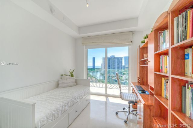 $630,000 | 19900 East Country Club Drive, Unit TS03, Aventura, FL 33180