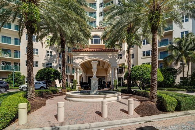 $630,000 | 19900 East Country Club Drive, Unit TS03, Aventura, FL 33180