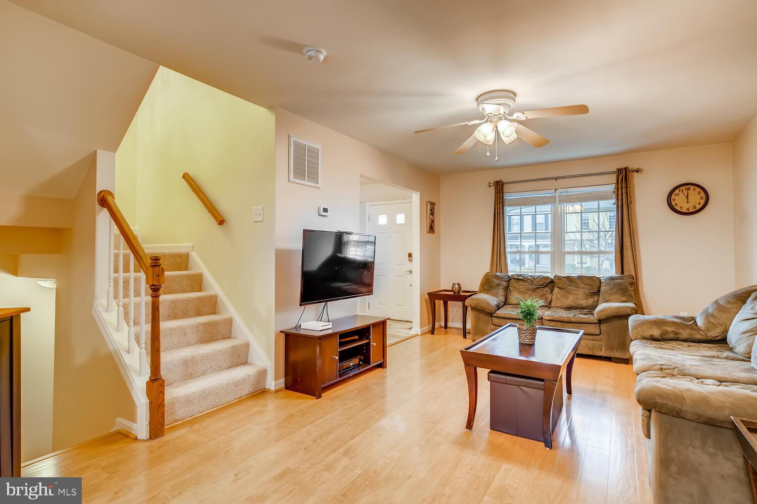 4408 Cole Farm Road Nottingham, MD 21236 - Photo 6 of 27 LIVING ROOM