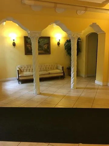 a view of livingroom with furniture