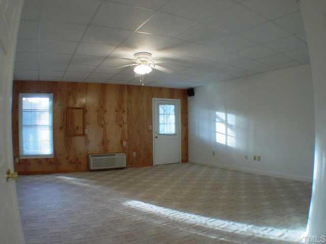 Large Family or Rec Room, wired for sound, and ready for anything...