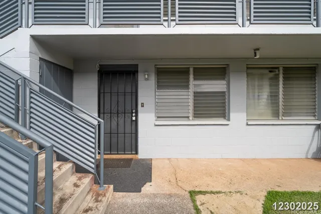 $1,900 | 98-094 Kanuku Place, Unit A, Aiea, HI 96701