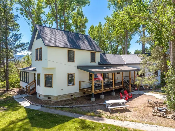 $965,000 | 200 East Main Street, Sierraville, CA 96126