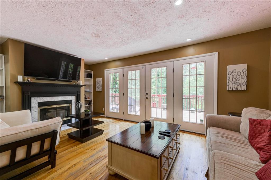 2423 Woodacres Road Northeast Atlanta, GA 30345 - Photo 8 of 39