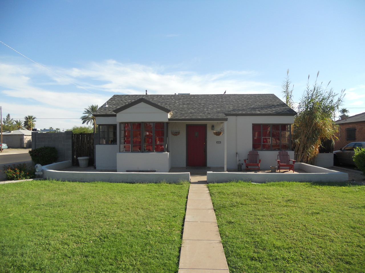 1345 East Granada Road Phoenix, AZ 85006 - Photo 1 of 13 Front View