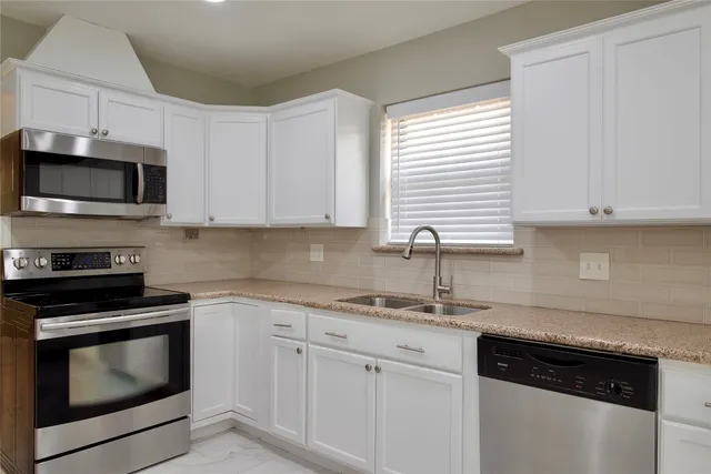 $2,550 | 723 Leaflet Lane, Spring, TX 77388