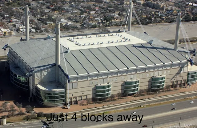 $389,969 | 305 Spruce Street, San Antonio, TX 78203