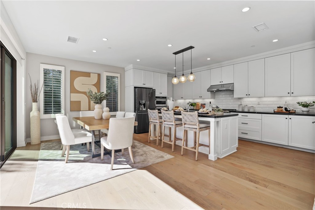 170 Villa Ridge Irvine, CA 92602 - Photo 13 of 48